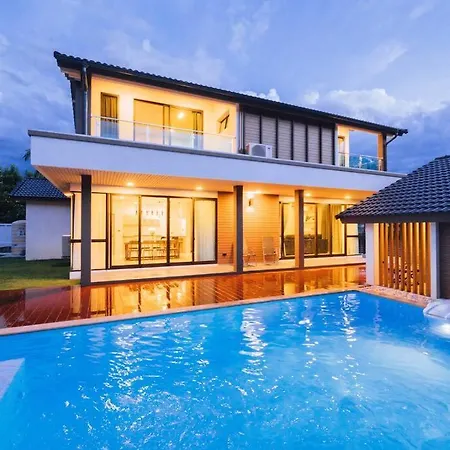 Ma-Umi Chiang Mai Pool Villa 4 Bedrooms